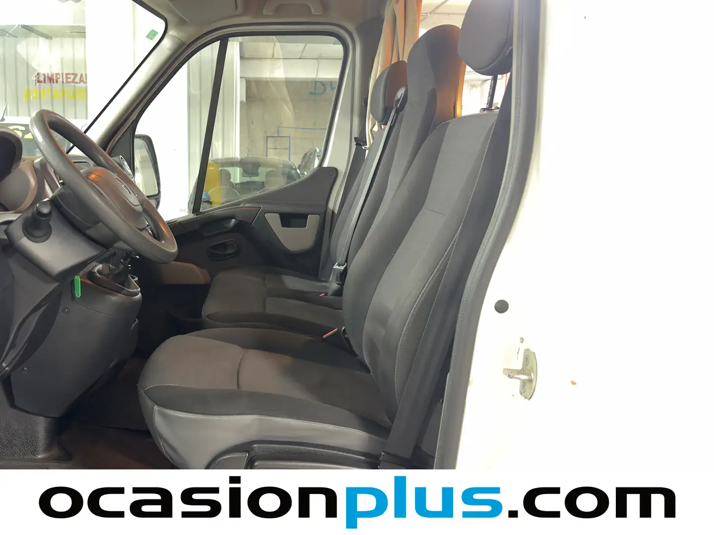 Foto Renault Master Renault Master Furgon dCi 130 DC T L2H2 3500 E6 (130 CV) Camperizada 3 Plazas
