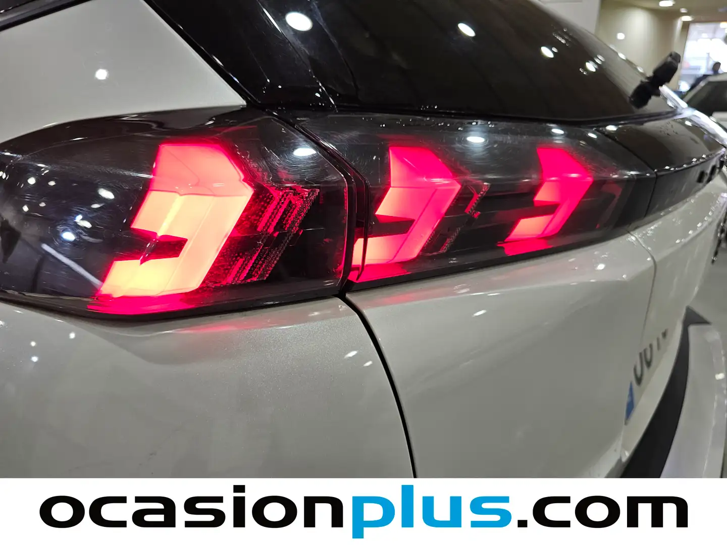 Foto Peugeot 2008 Peugeot 2008 PureTech 100 S&S Allure (100 CV)