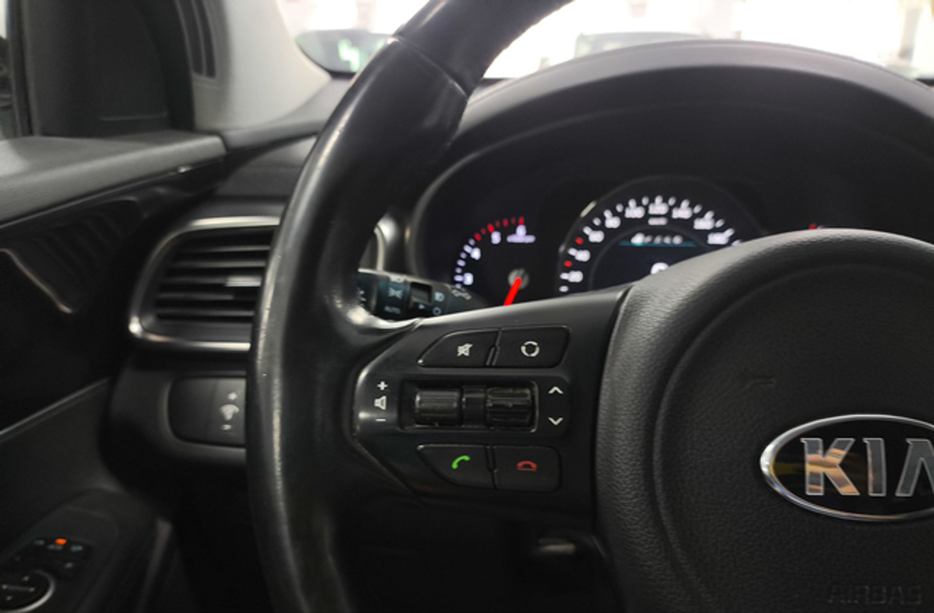 Kia Sorento 2.2 CRDi Drive 4x2 7 plazas - foto 28