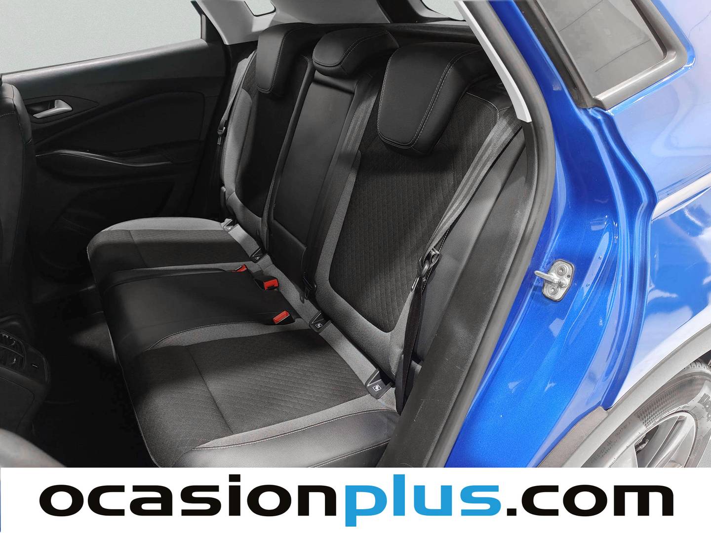 Foto asientos traseros Opel Grandland X Opel Grandland X 1.2 Turbo 120 Aniversario (130 CV)