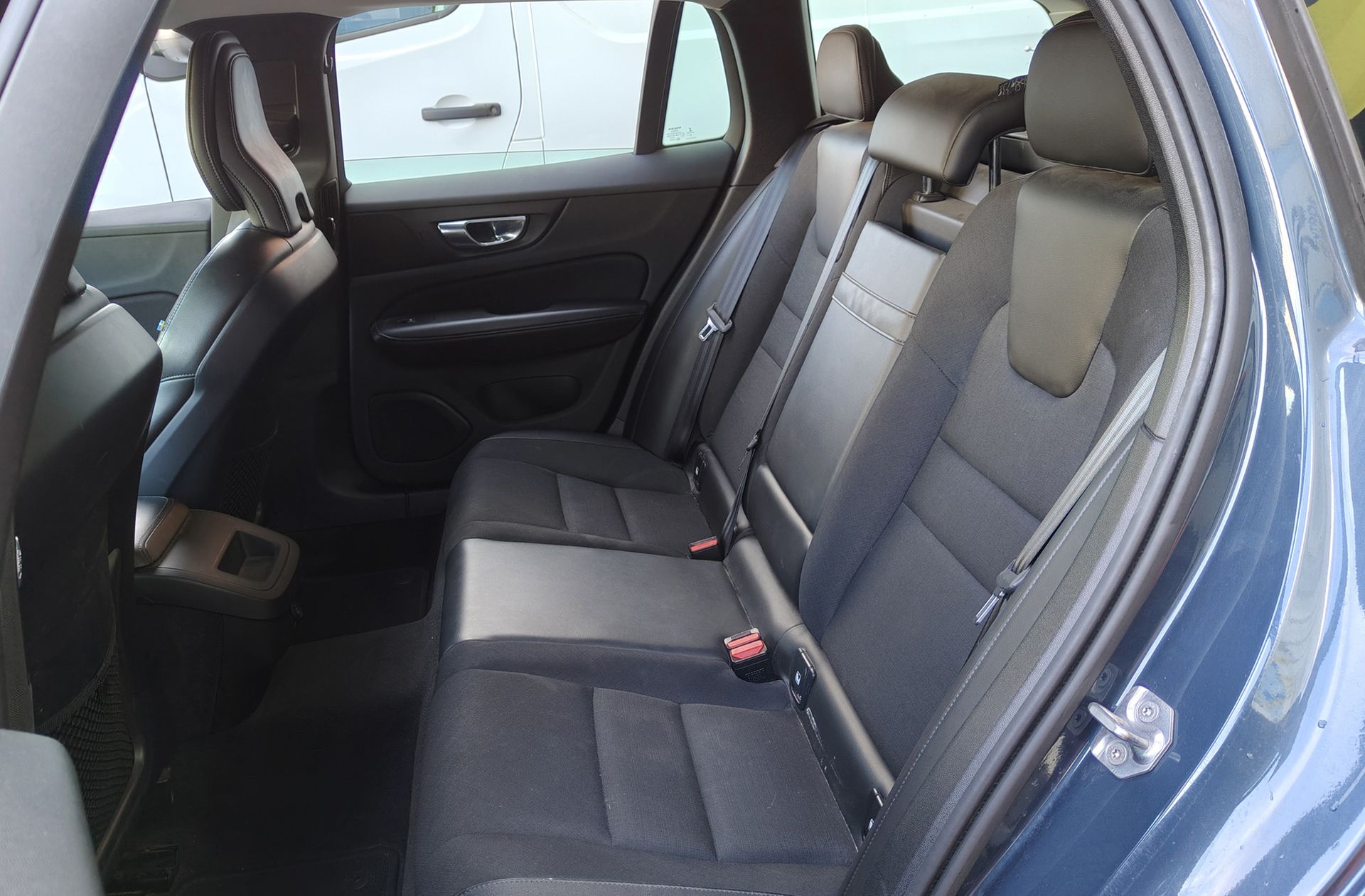 Volvo V60 D4 Momentum - foto 13