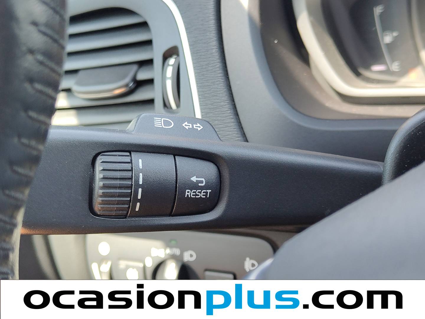 Acabados Volvo V40 Volvo V40 D3 Momentum (150 CV)
