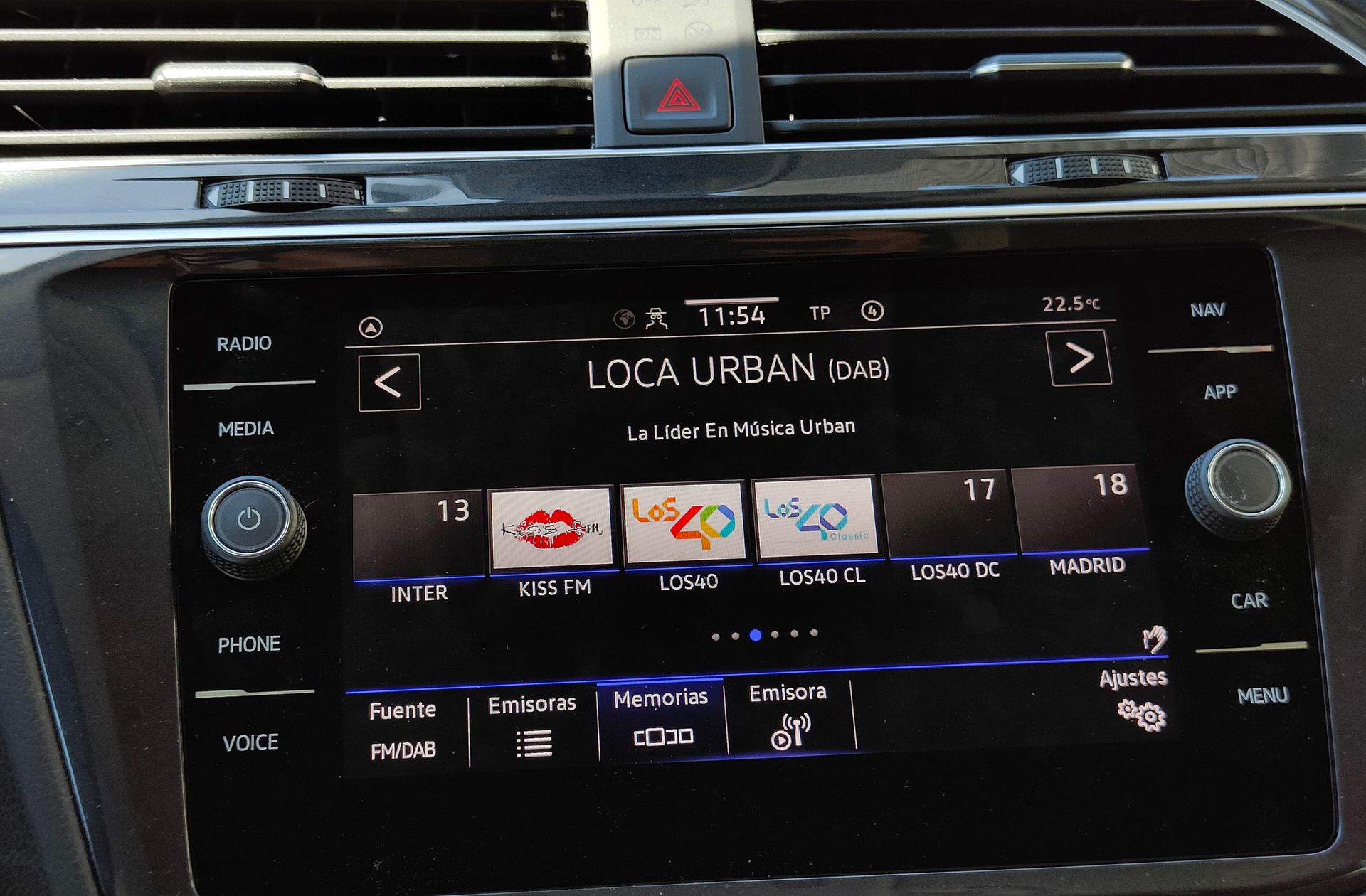 Volkswagen Tiguan Urban Sport 2.0 TDI DSG - foto 34