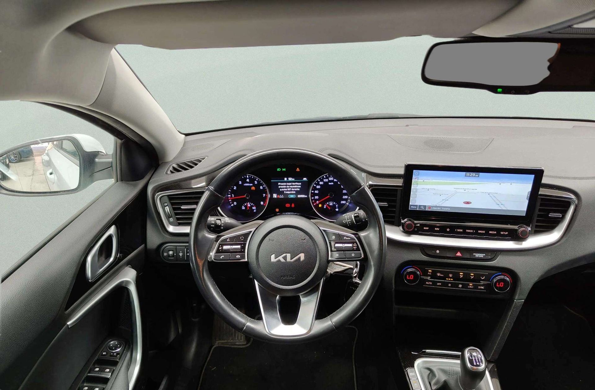 Kia XCeed 1.5 MHEV iMT Tech - foto 26