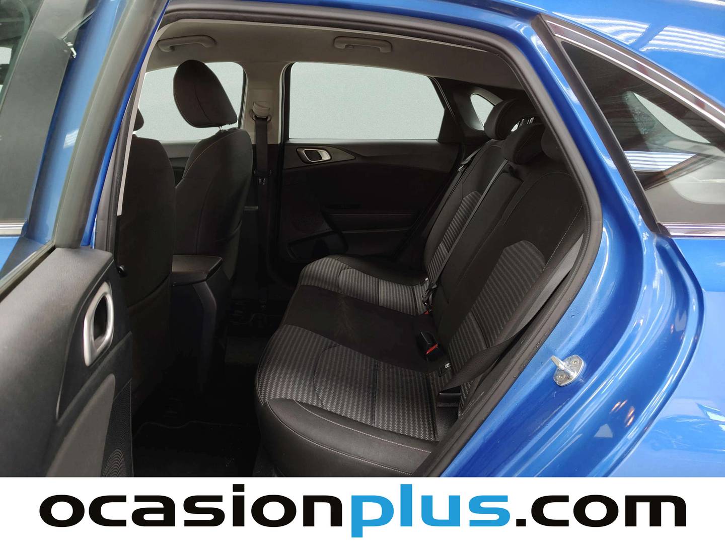 Foto asientos traseros KIA Ceed Kia Ceed 1.6 MHEV iMT Drive (136 CV)