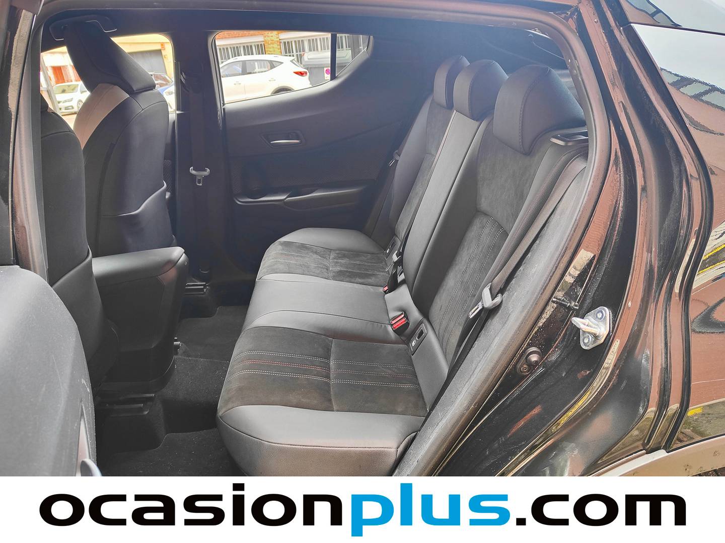 Foto asientos traseros Toyota C-HR Toyota C-HR 180H GR Sport Black Edition Auto (184 CV)
