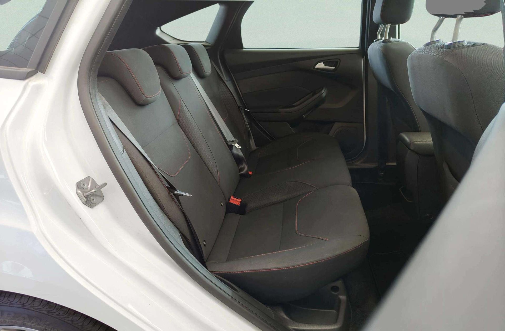 Ford Focus 1.5 EcoBoost ST-Line - foto 21