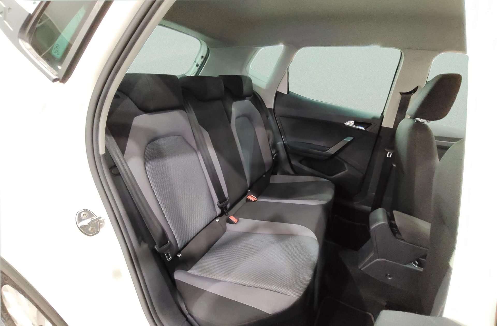 SEAT Arona 1.0 TSI Ecomotive Style Edition - foto 15