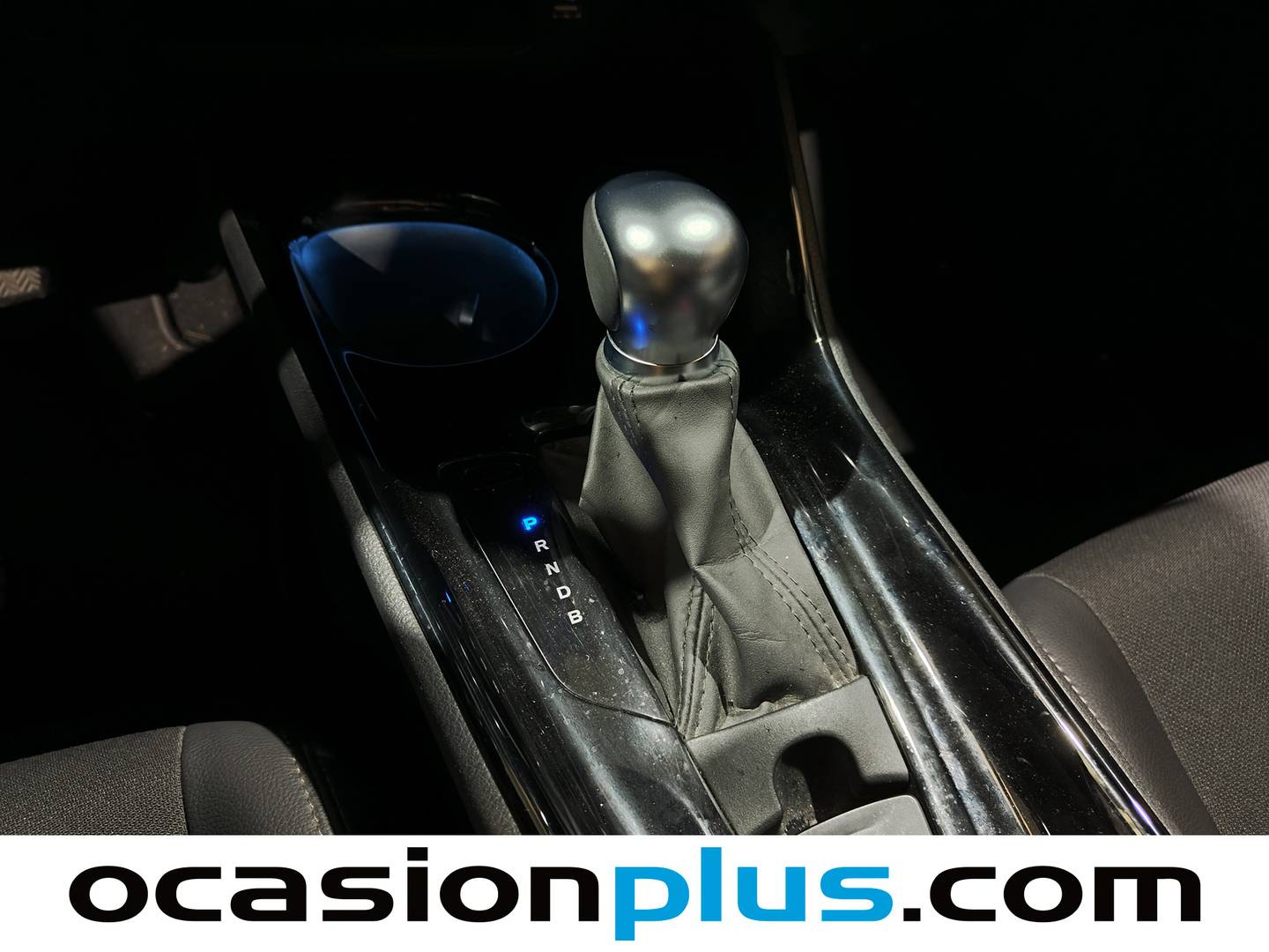 Foto Toyota C-HR Toyota C-HR 1.8 125H Advance (122 CV)