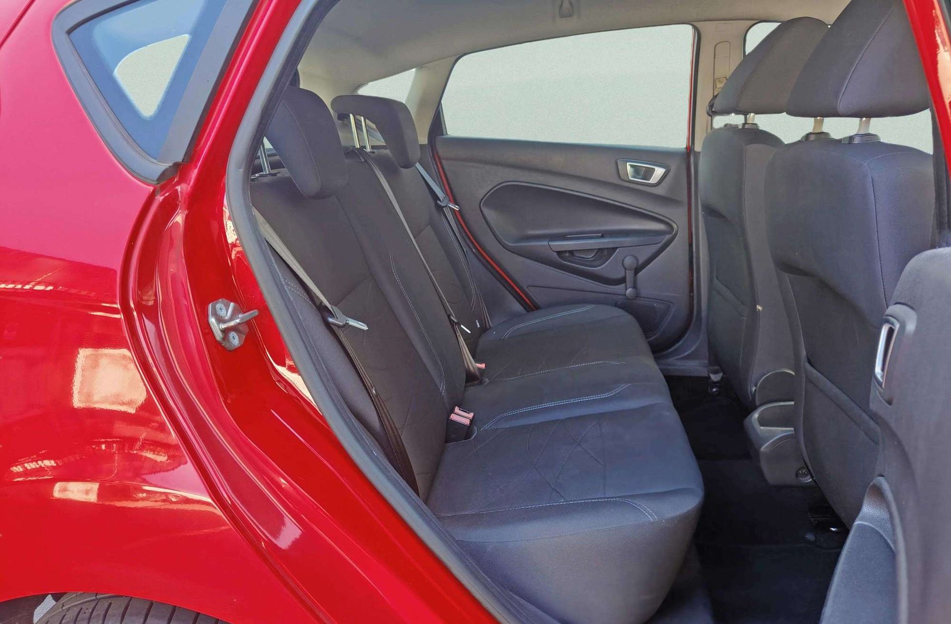 Ford Fiesta 1.0 EcoBoost Trend - foto 13