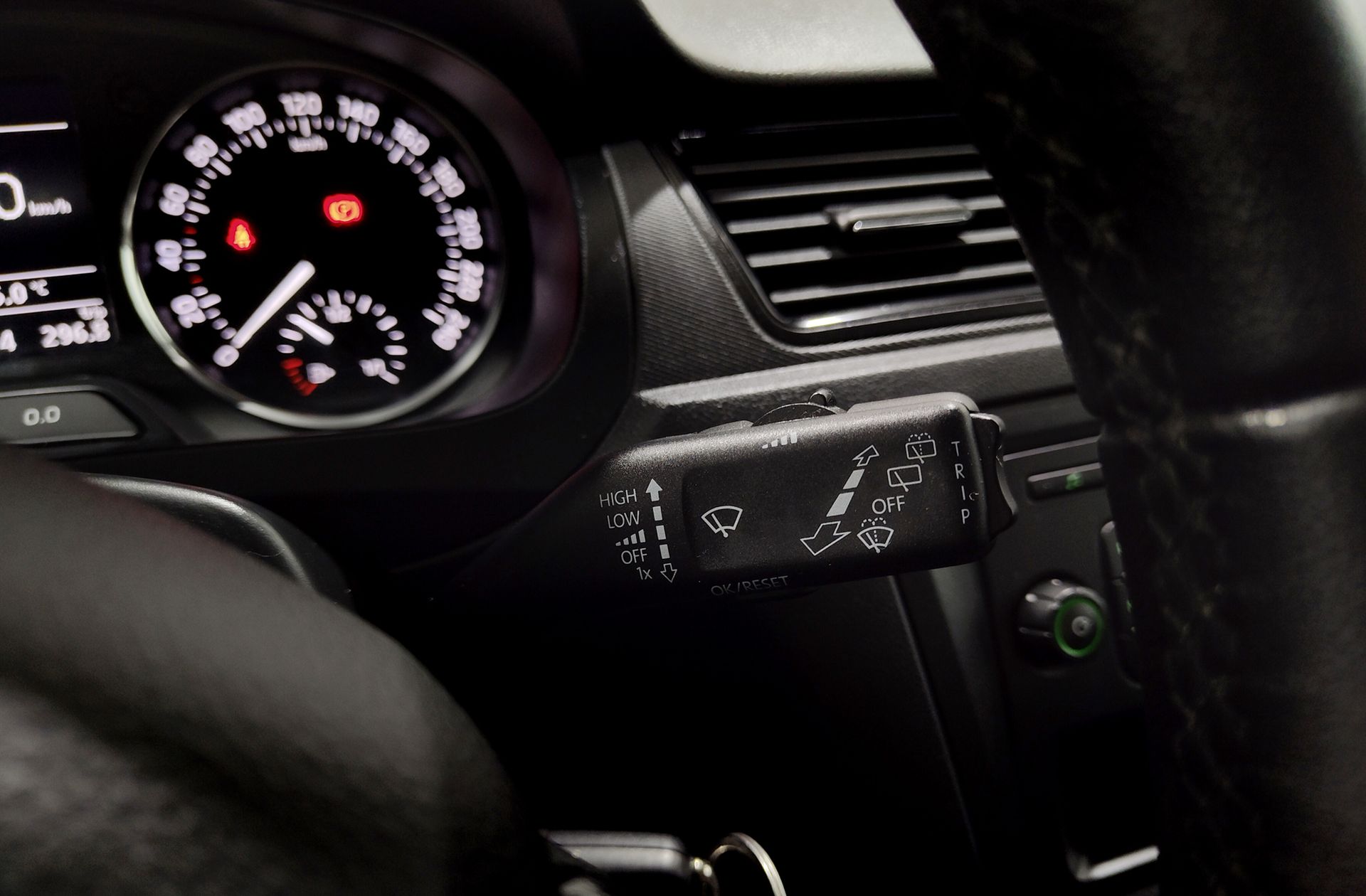 Škoda Rapid 1.6 TDI CR Ambition - foto 22