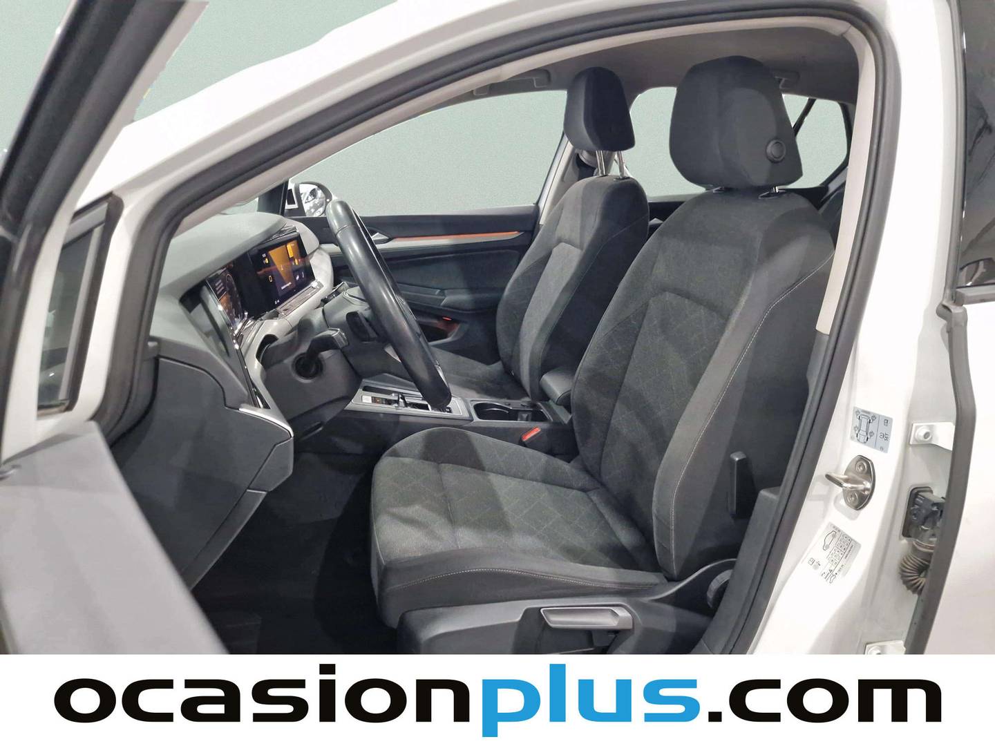 Foto asientos delanteros Volkswagen Golf Volkswagen Golf Life 1.0 eTSI (110 CV) DSG