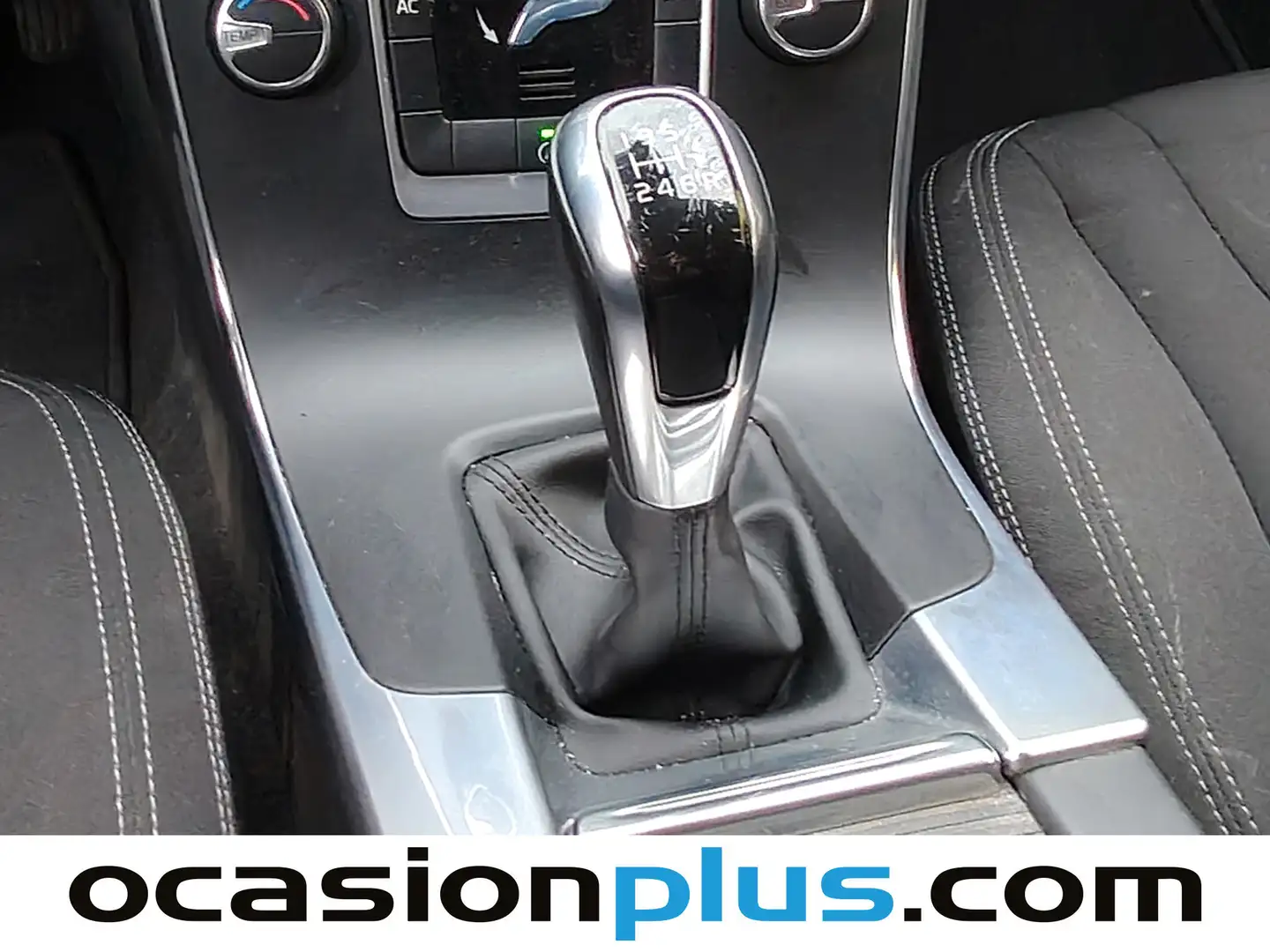 Foto Volvo V60 Cross Country Volvo V60 Cross Country D3 Kinetic (150 CV)