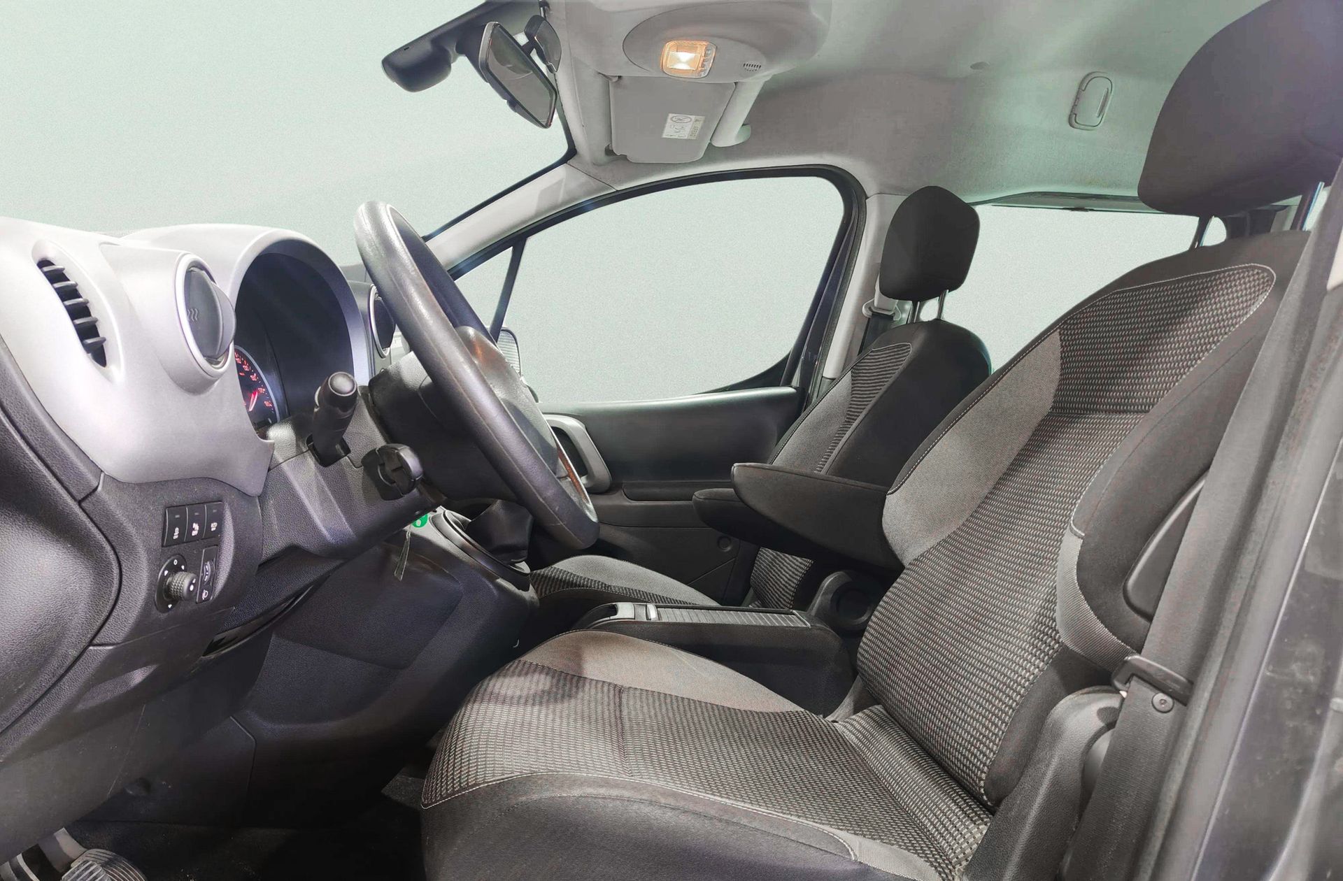 Peugeot Partner Tepee Combi 1.2 PureTech Adventure Edition - foto 9
