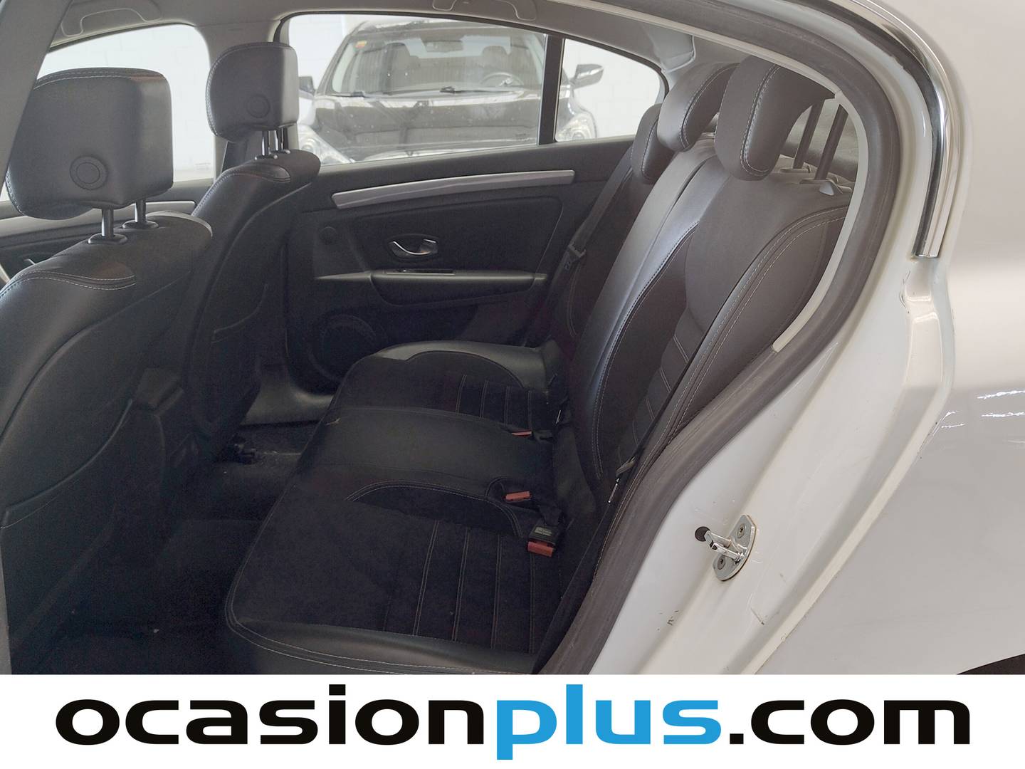 Equipamiento del Renault Laguna Renault Laguna dCi 110 Emotion eco2 (110 CV)