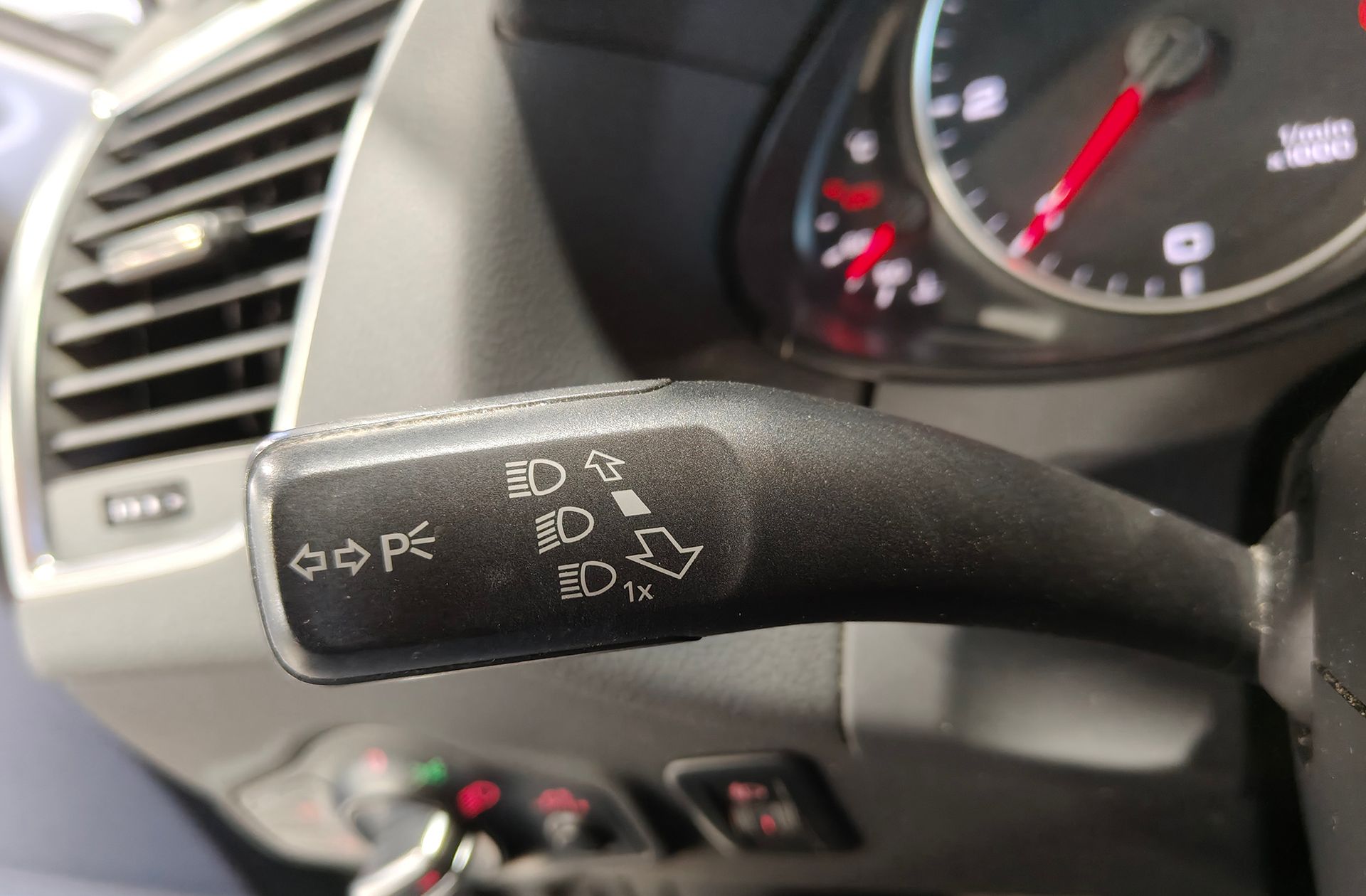 Audi Q5 2.0 TDI DPF quattro S tronic - foto 24