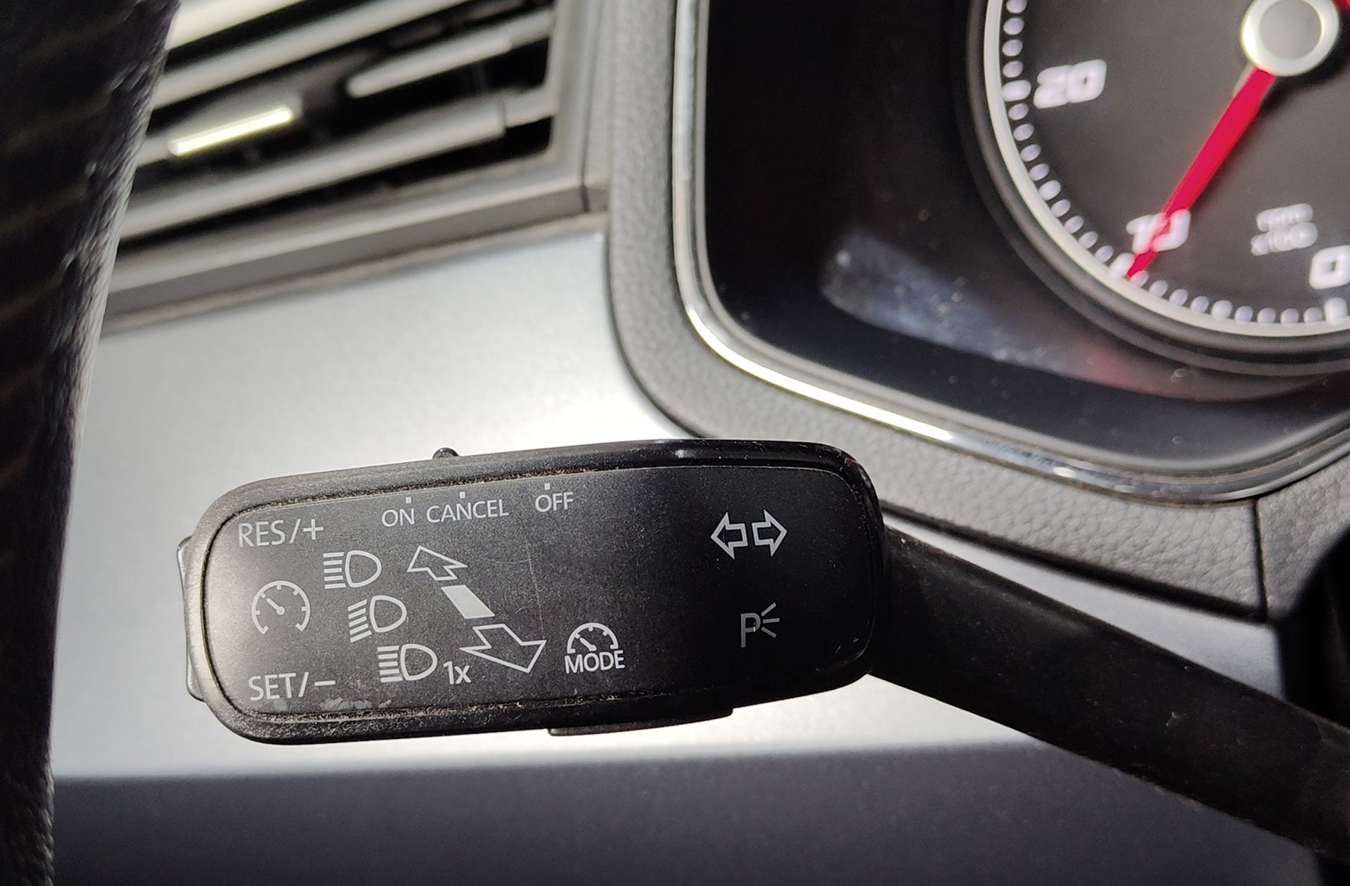 SEAT Arona 1.6 TDI Ecomotive Style - foto 22