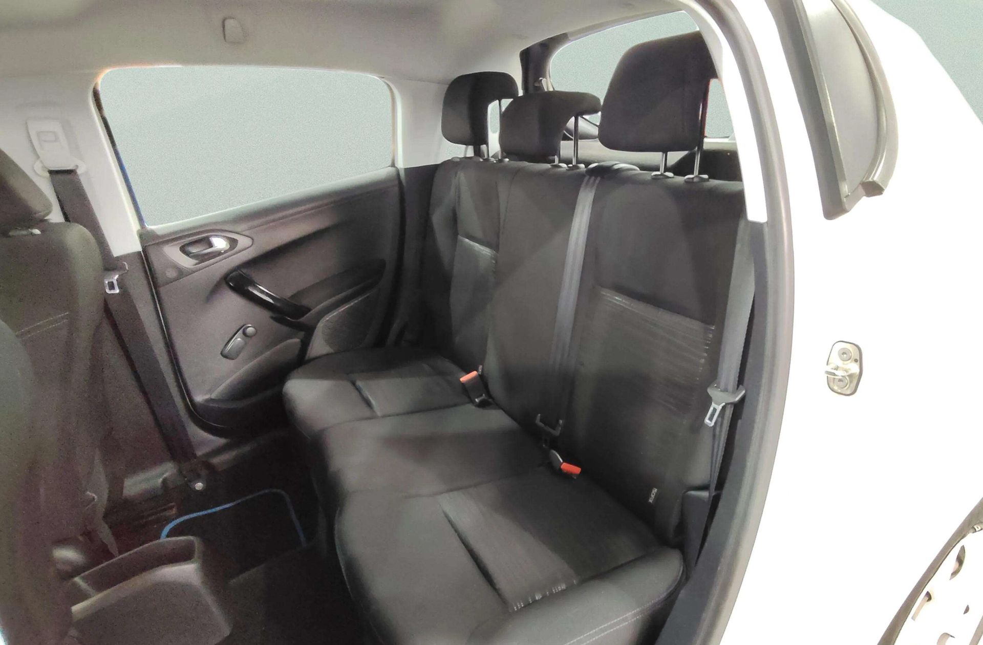 Peugeot 208 1.6 BlueHDi Access - foto 9