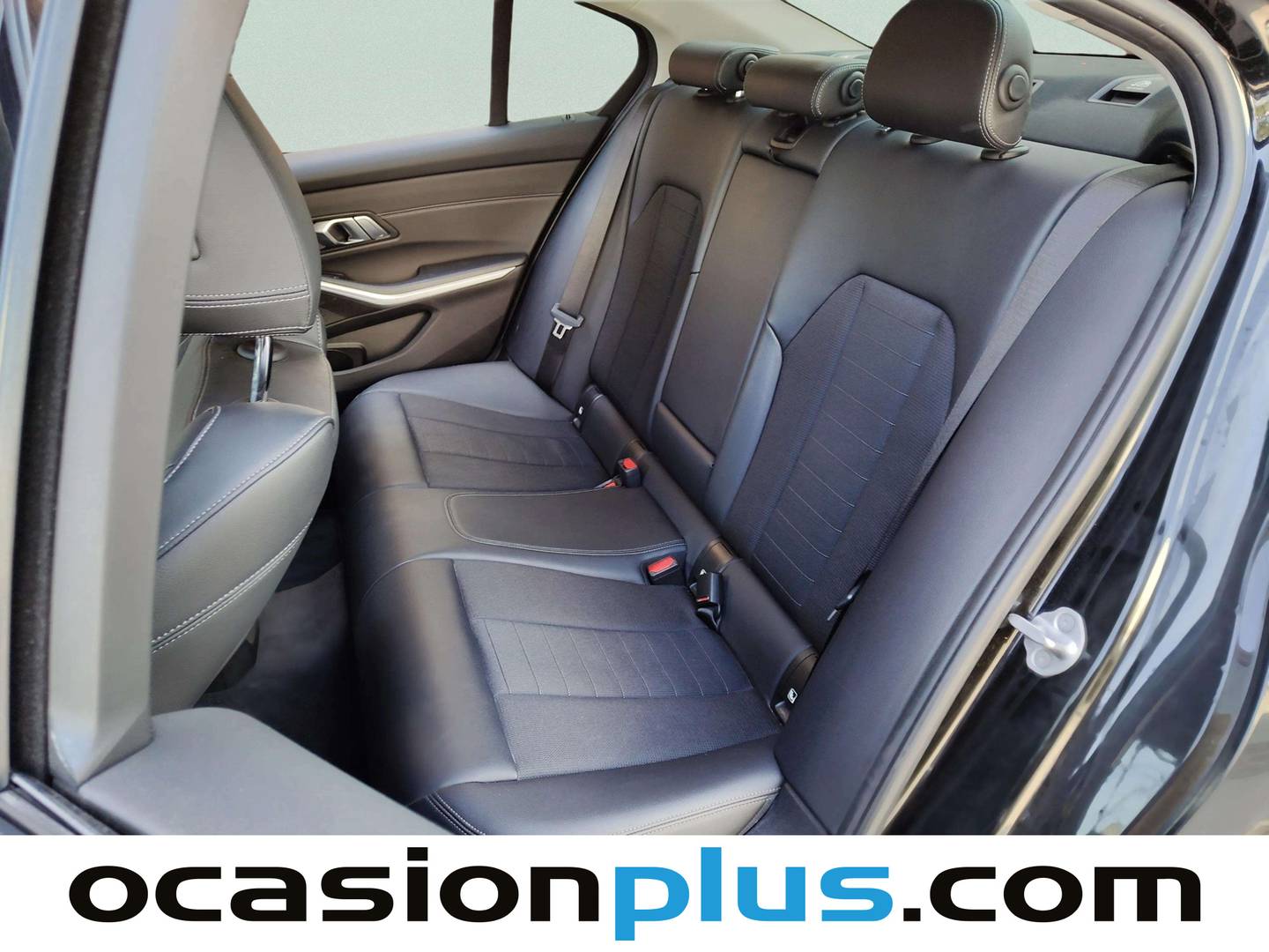 Foto asientos traseros BMW Serie 3 BMW Serie 3 318d (150 CV) Pack M