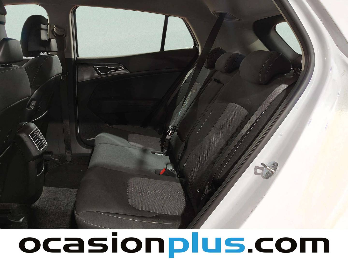 Foto asientos traseros KIA Sportage Kia Sportage 1.6 T-GDi MHEV Drive 4x2 (150 CV)