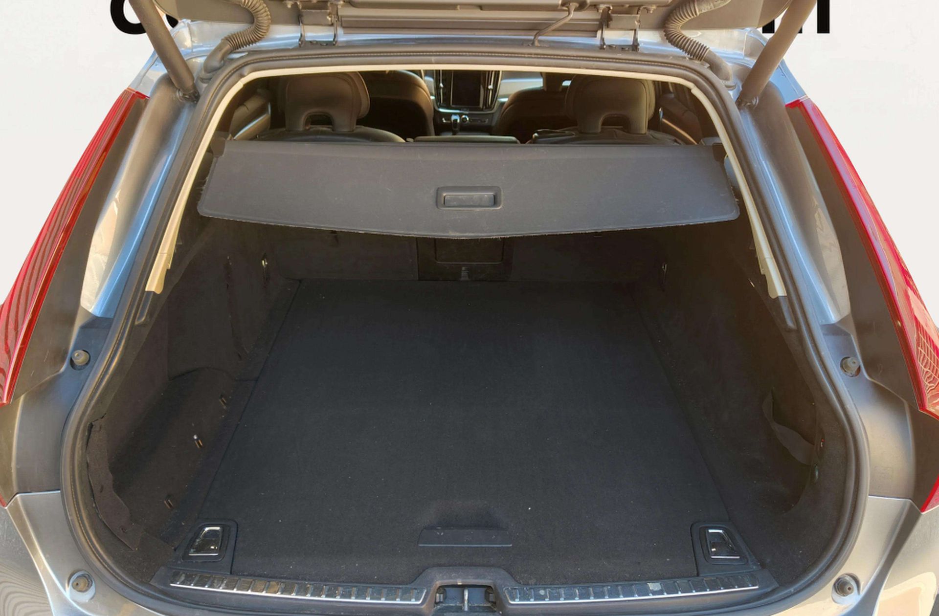 Volvo V90 D4 Momentum - foto 18