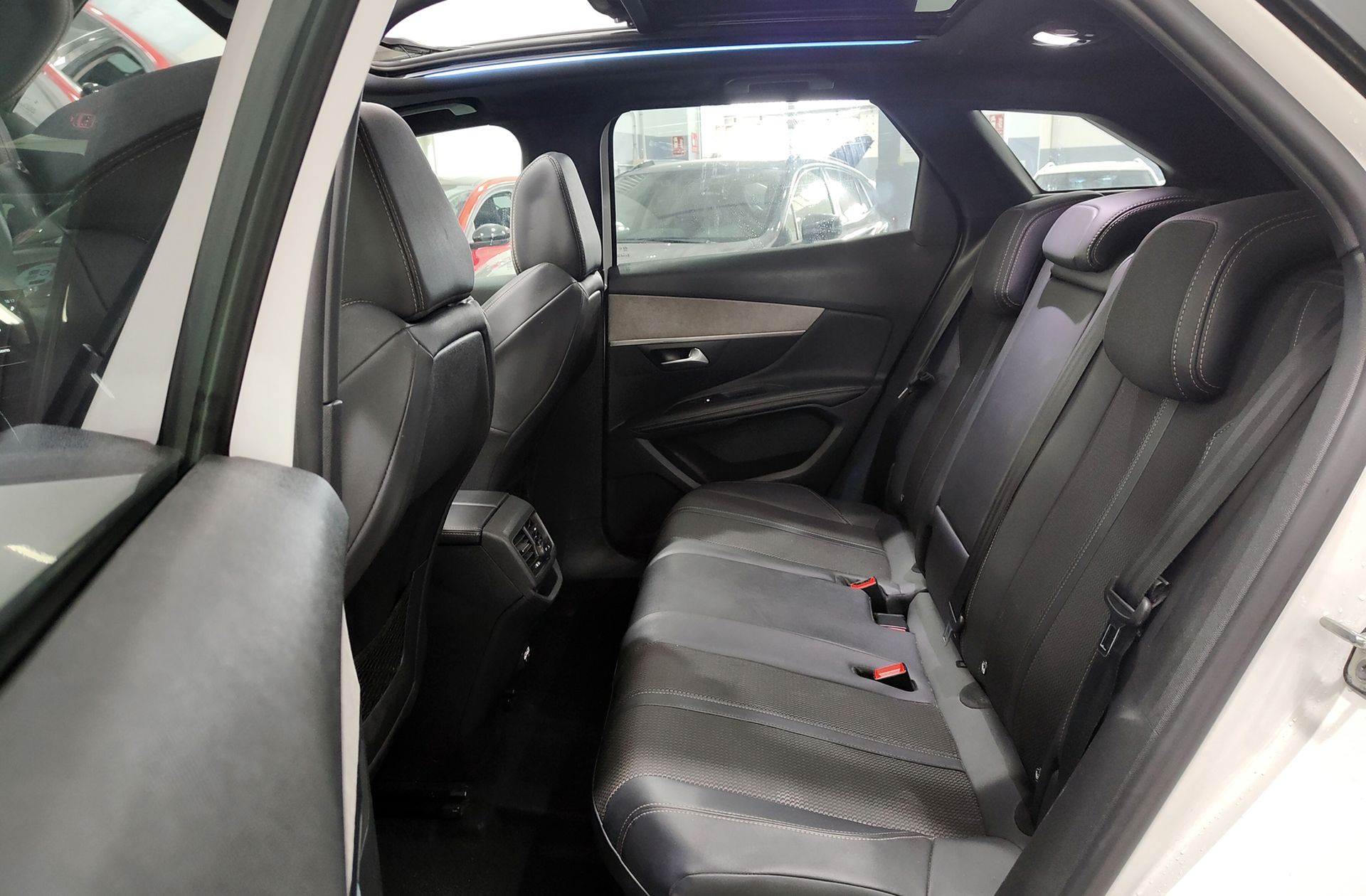 Peugeot 3008 PureTech 130 GT EAT8 - foto 14