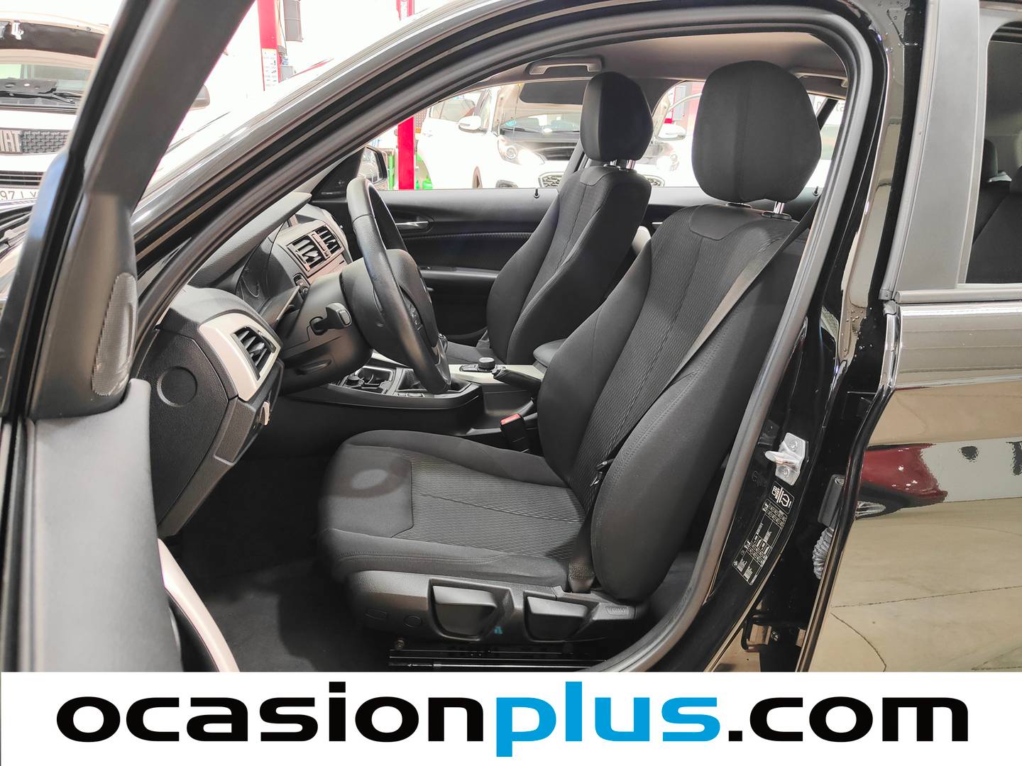 Foto asientos delanteros BMW Serie 1 BMW Serie 1 118i (170 CV)