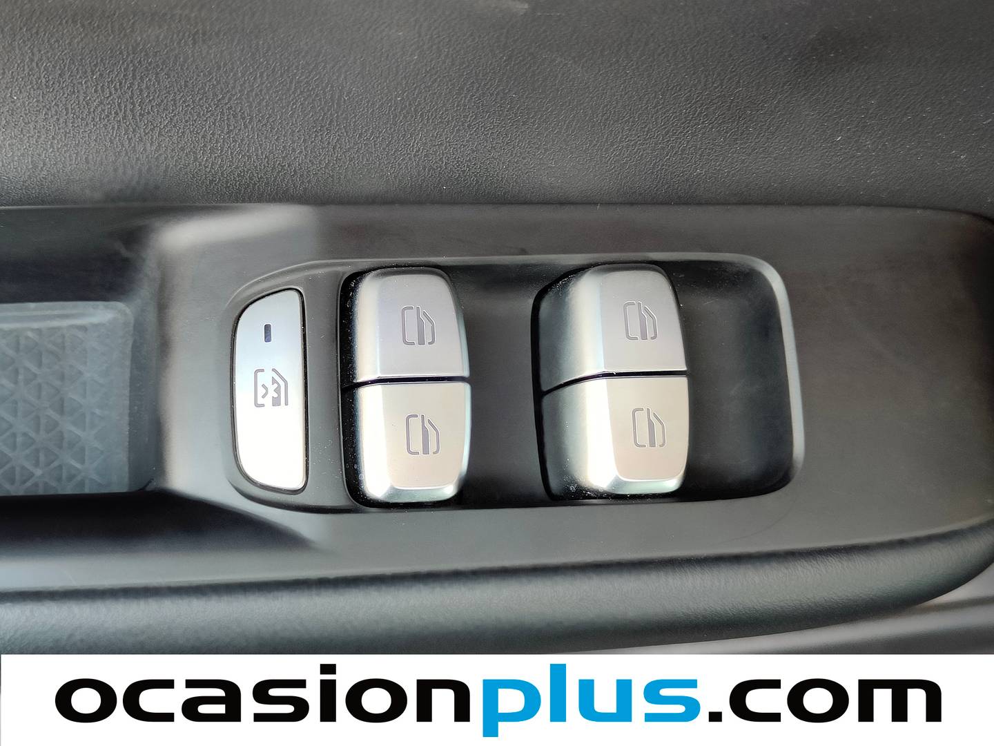 EBRO S800 EBRO S800 1.6 TGDI Premium DCT (147 CV) 7 Plazas 2025
