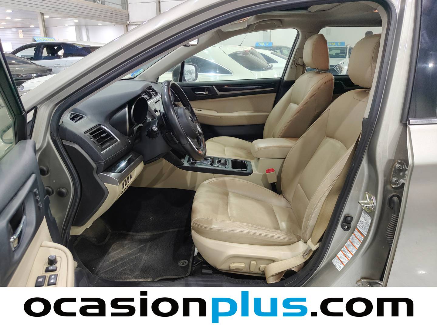 Foto asientos delanteros Subaru Outback Subaru Outback 2.5 Bi-Fuel Executive Plus CVT Lineartronic (173 CV)