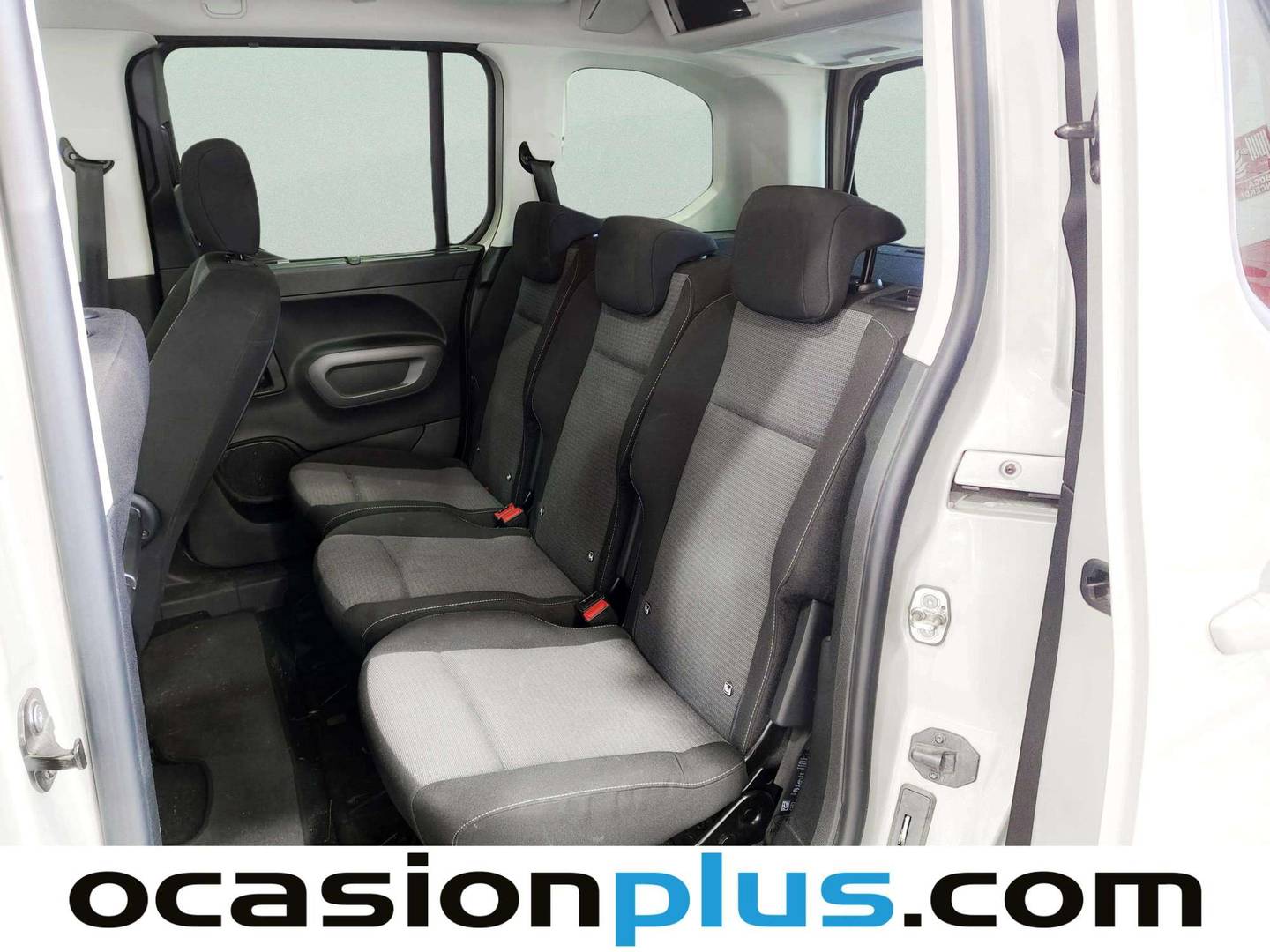 Foto Toyota Proace City Verso Toyota Proace City Verso 1.5D Family Advance L1 Auto (131 CV)
