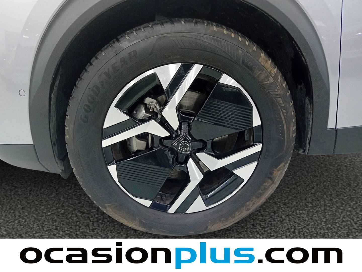 Foto Peugeot 2008 Peugeot 2008 Allure Hybrid eDCS6 (136 CV)