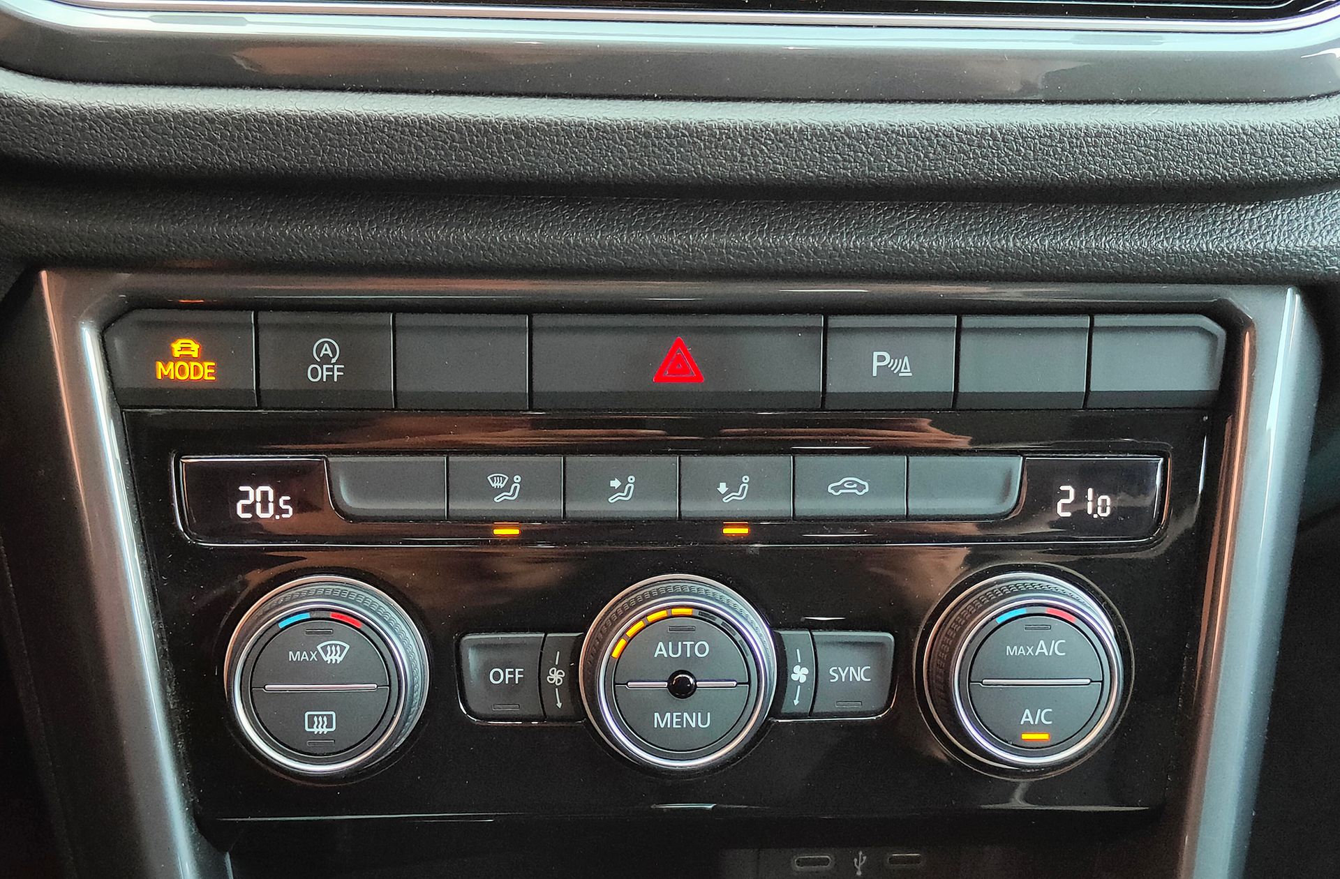 Volkswagen T-Roc Sport 2.0 TDI DSG - foto 31