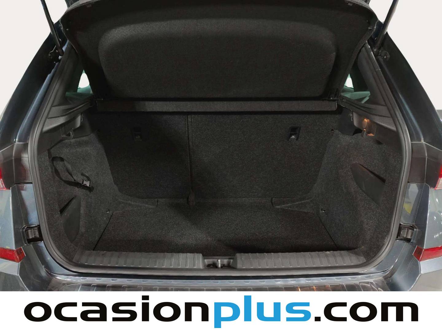 Foto Skoda Kamiq Skoda Kamiq 1.5 TSI Sport DSG (150 CV)