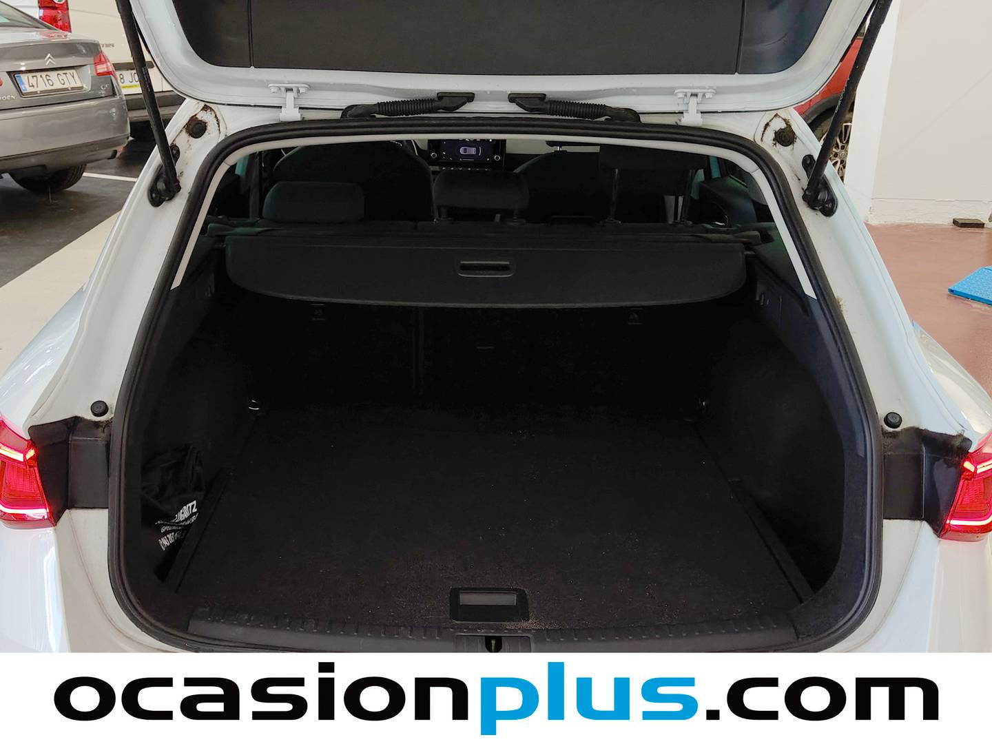 Foto asientos delanteros Seat León Seat León ST 1.5 eTSI Style Special Edition DSG (150 CV)