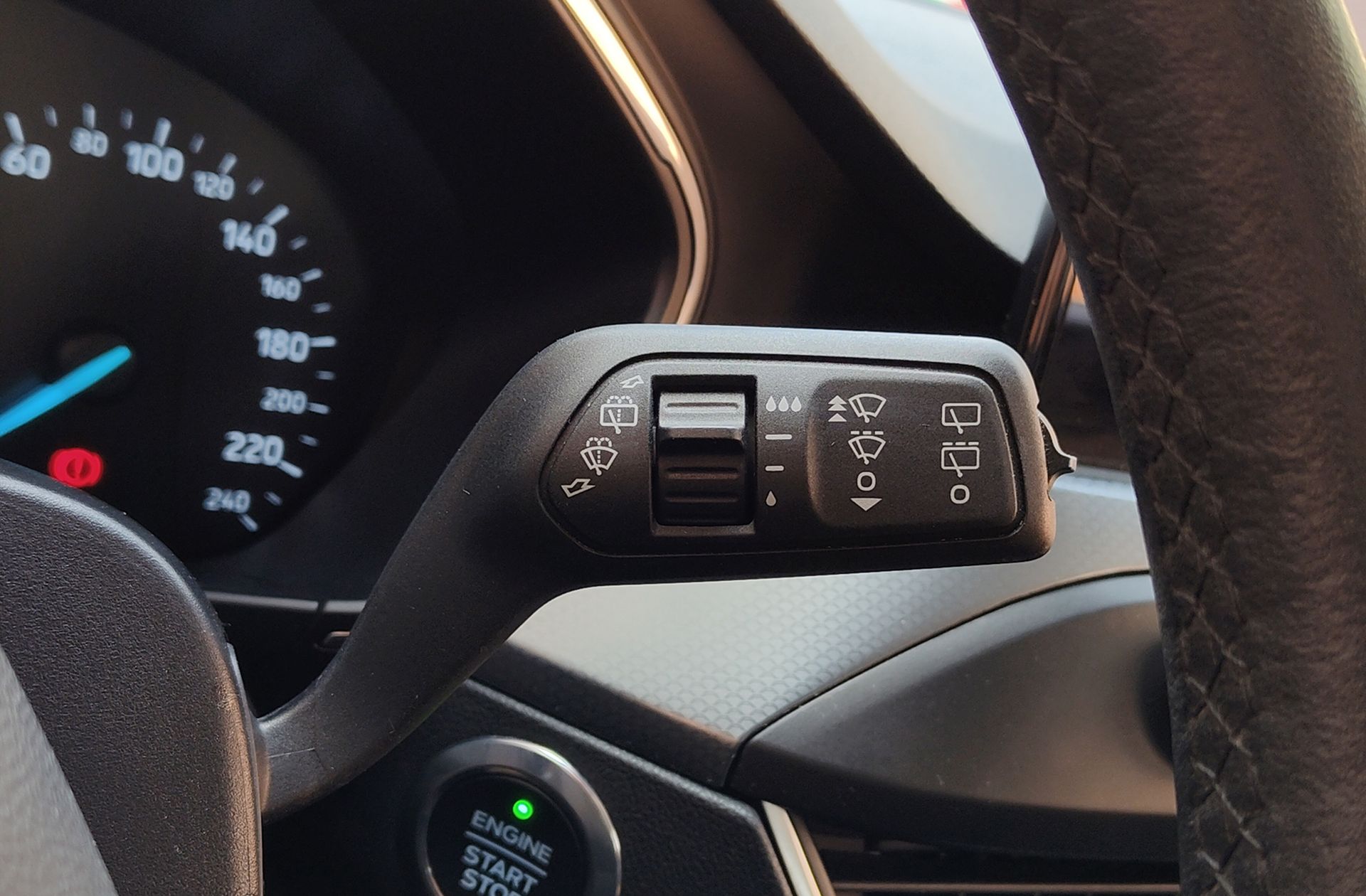 Ford Focus 1.0 EcoBoost Active - foto 30