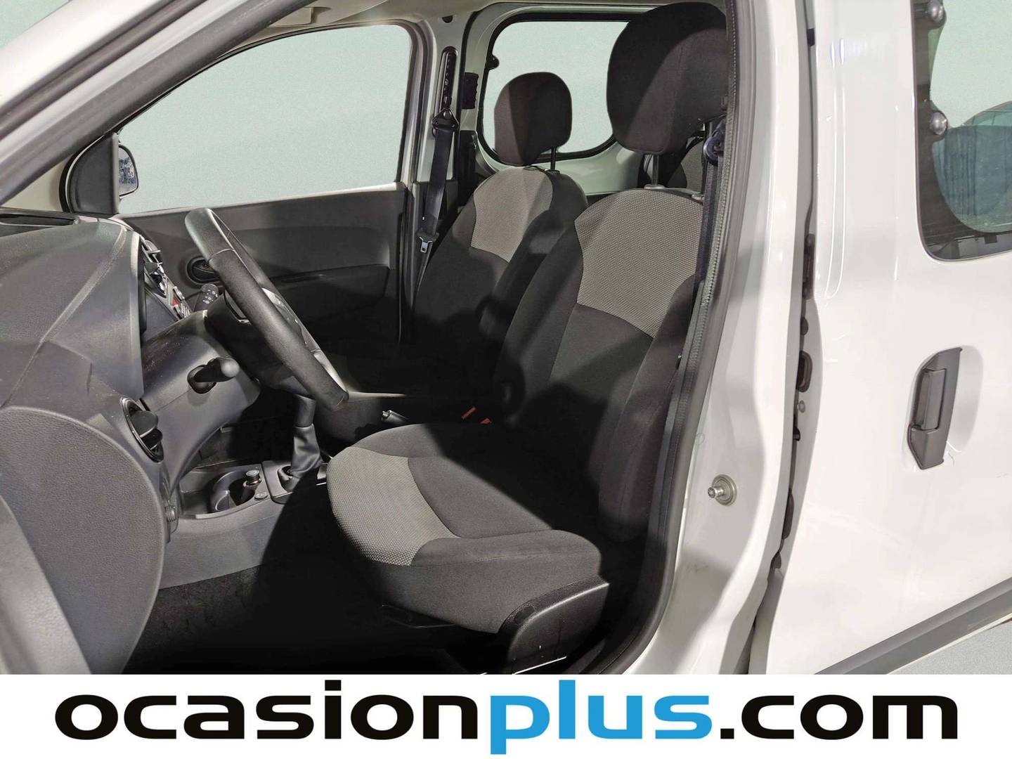 Foto asientos delanteros Dacia Dokker Dacia Dokker Essential 1.6 ECO-G (109 CV)