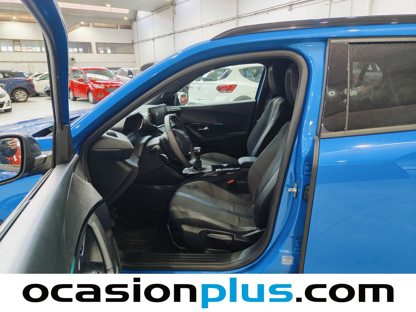 Foto asientos delanteros Peugeot 2008 Peugeot 2008 PureTech 100 S&S Allure (100 CV)