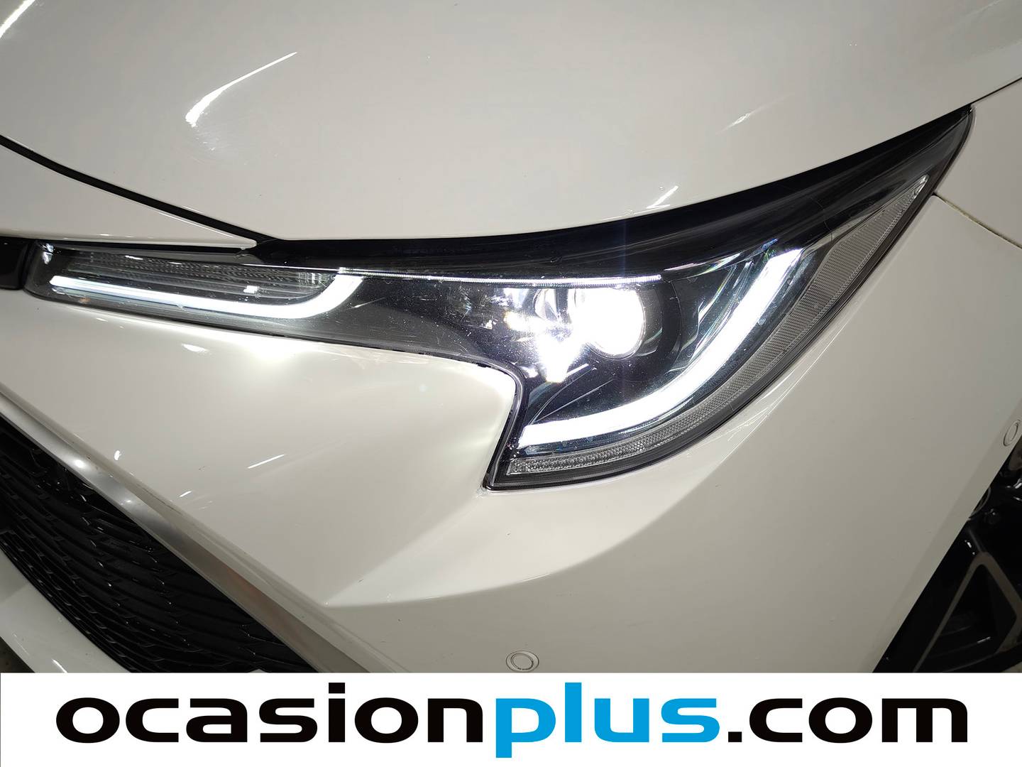 Paquetes del Toyota Corolla Toyota Corolla 180H Advance E-CVT (180 CV)