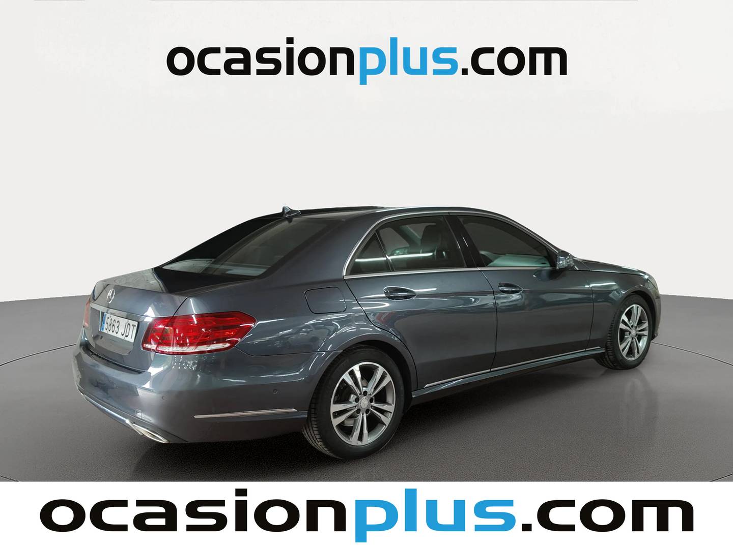 Foto trasera Mercedes Clase E Mercedes Clase E 220 BlueTEC Avantgarde (170 CV) derecha