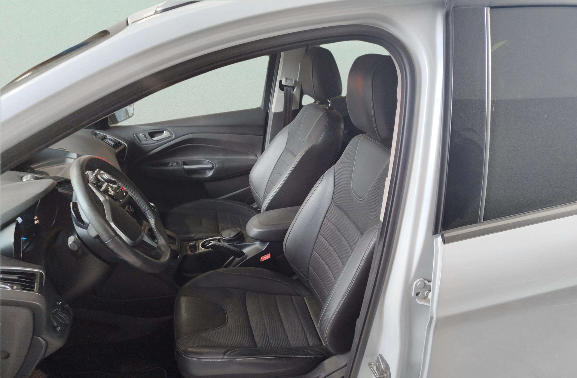 Ford Kuga 2.0 TDCi Titanium 4x4 Powershift - foto 8