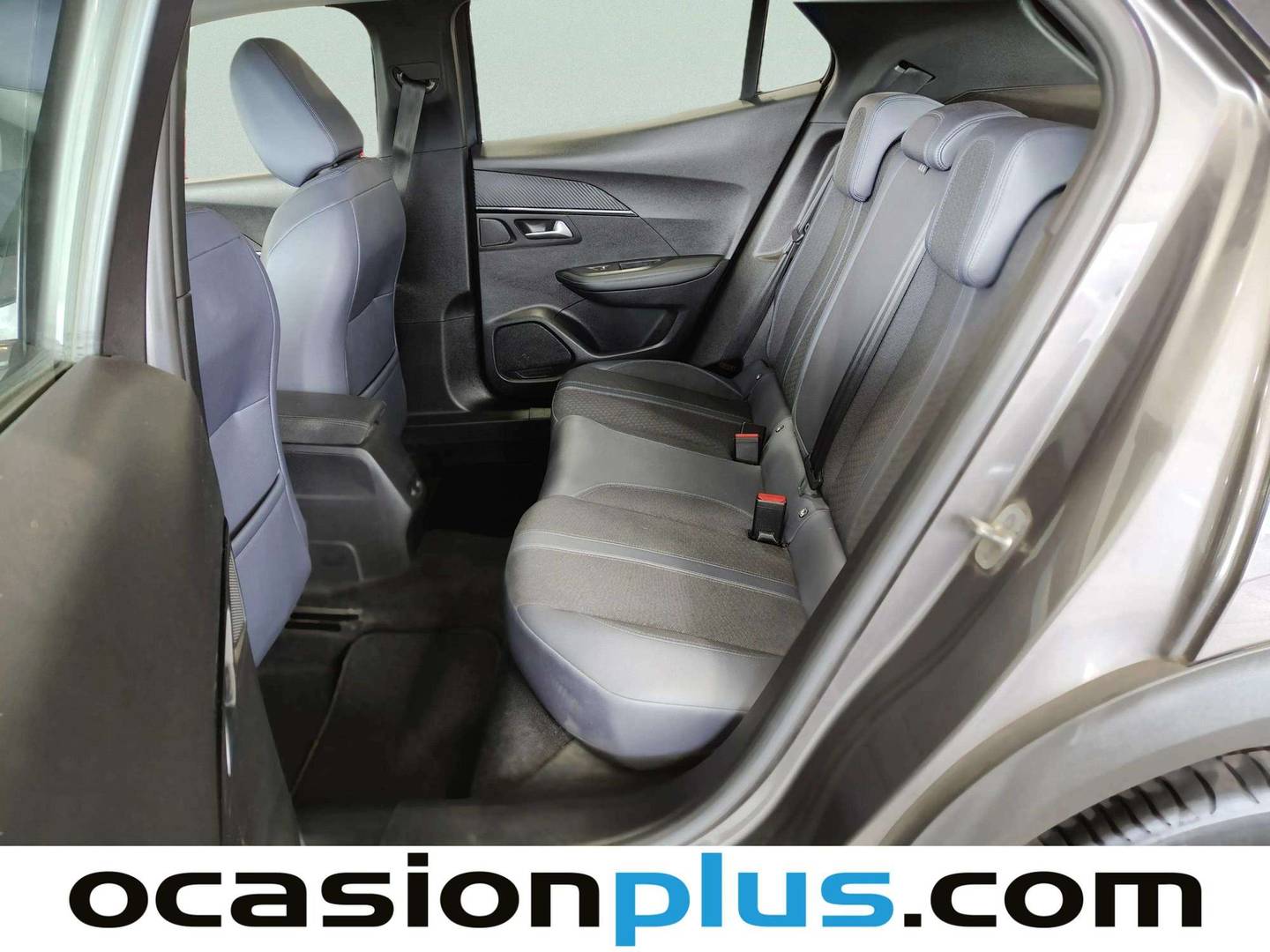 Foto asientos traseros Peugeot 2008 Peugeot 2008 BlueHDi 100 Allure (100 CV)