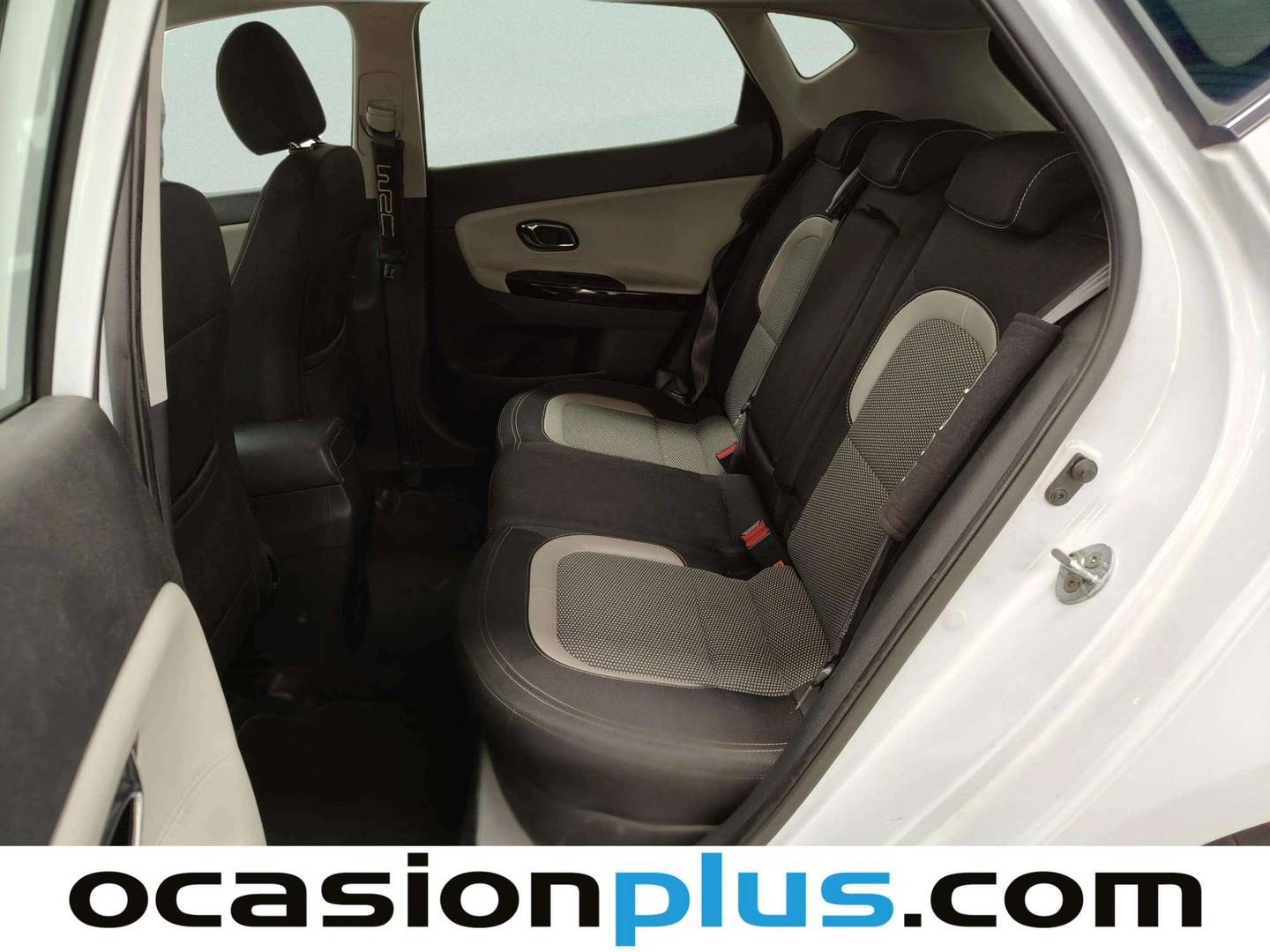 Foto asientos traseros KIA Ceed KIA Ceed 1.6 CRDi VGT x-Tech17 (136 CV)