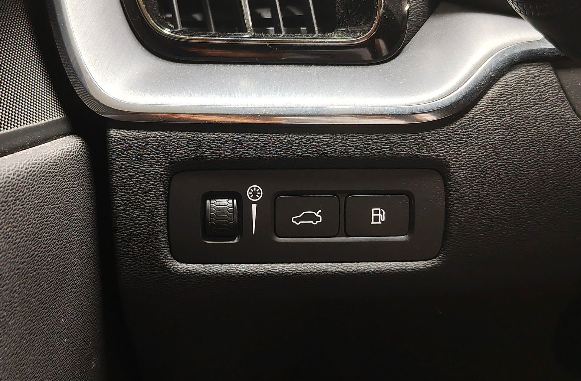 Volvo XC60 T6 Recharge Inscription AWD - foto 32