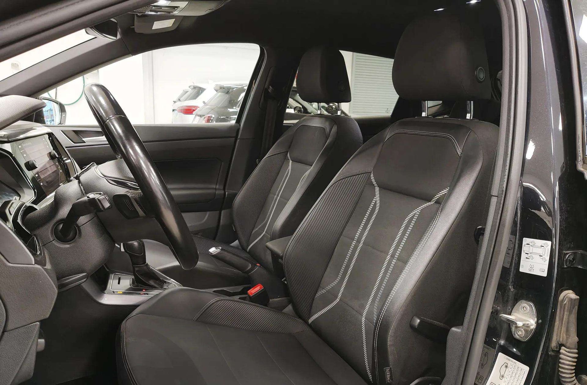 Volkswagen Polo R-Line 1.0 TSI DSG - foto 12
