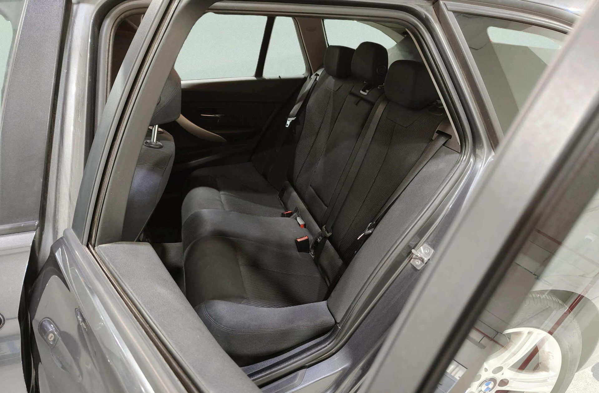 BMW Serie 3 318d Touring - foto 11