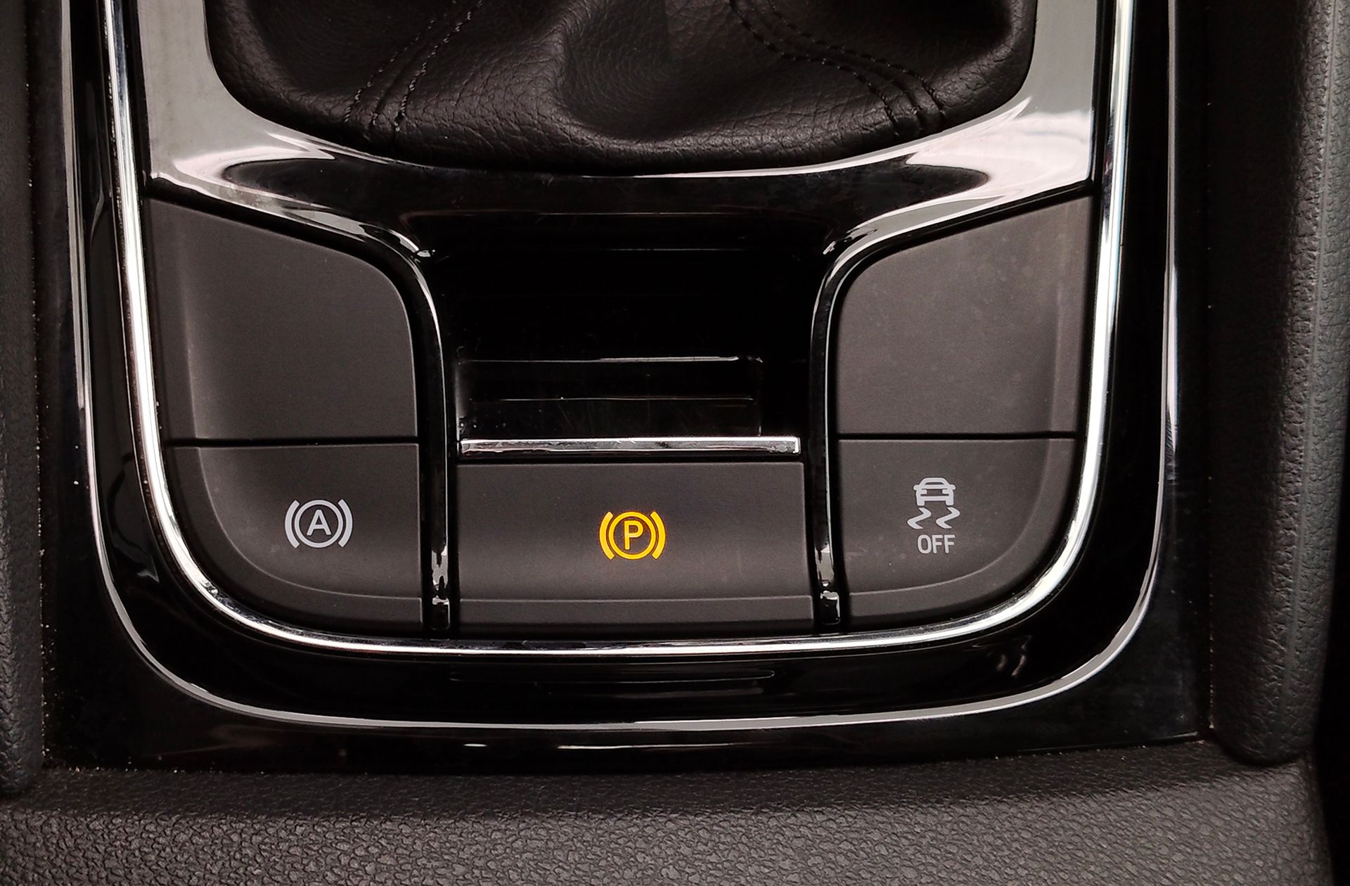 Škoda Karoq 2.0 TDI Selection 85 - foto 35