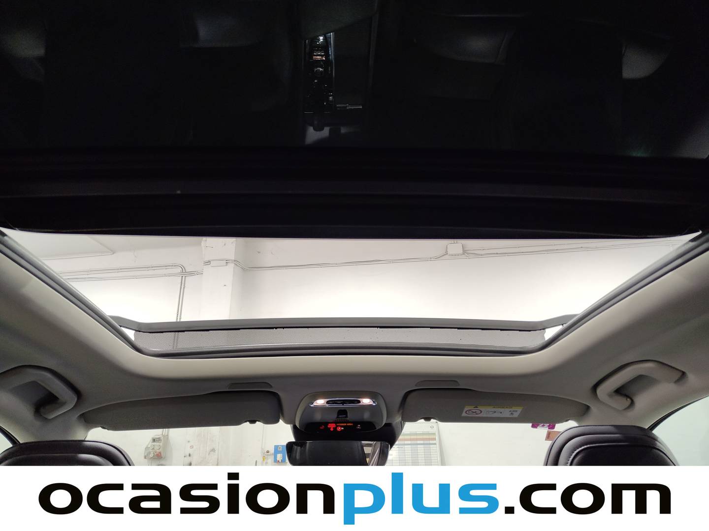 Extras y acabados del Volvo XC60 Volvo XC60 B4 D Momentum Pro Auto (197 CV)
