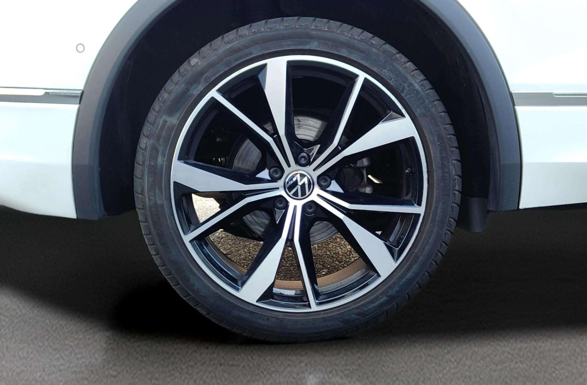 Volkswagen Tiguan R-Line 2.0 TDI DSG - foto 49