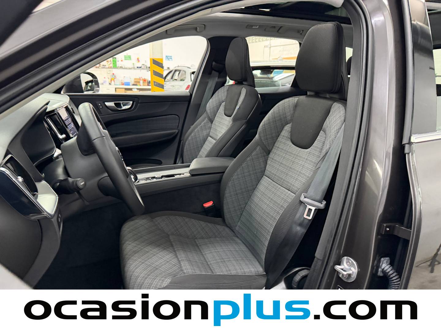 Volvo XC60 Volvo XC60 T6  Recharge Core AWD Auto  (350 CV) de segunda mano