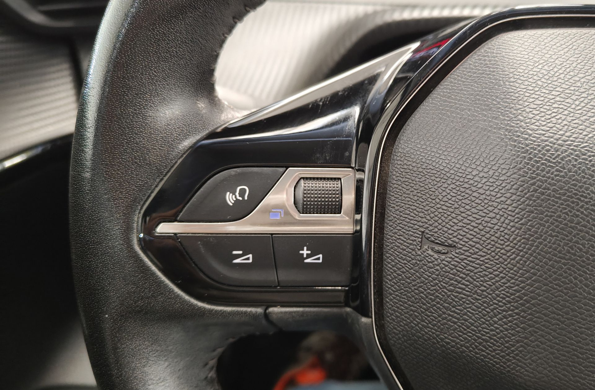 Peugeot 208 PureTech 100 Active Pack - foto 27